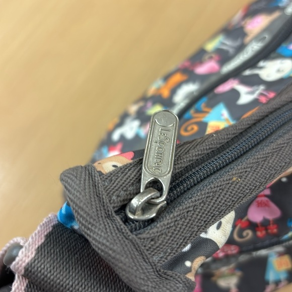 Le Sport Sac “Fifi Lapin” design, Classic Hobo design /crossbody bag - Picture 4 of 6